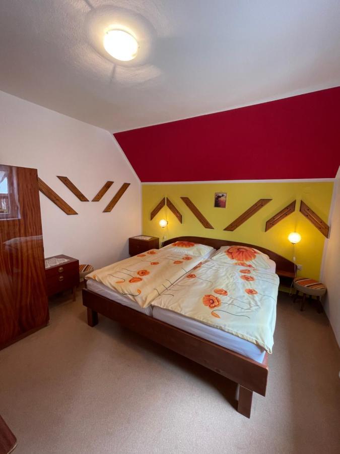 Apartments And Rooms Razen Bohinj Esterno foto