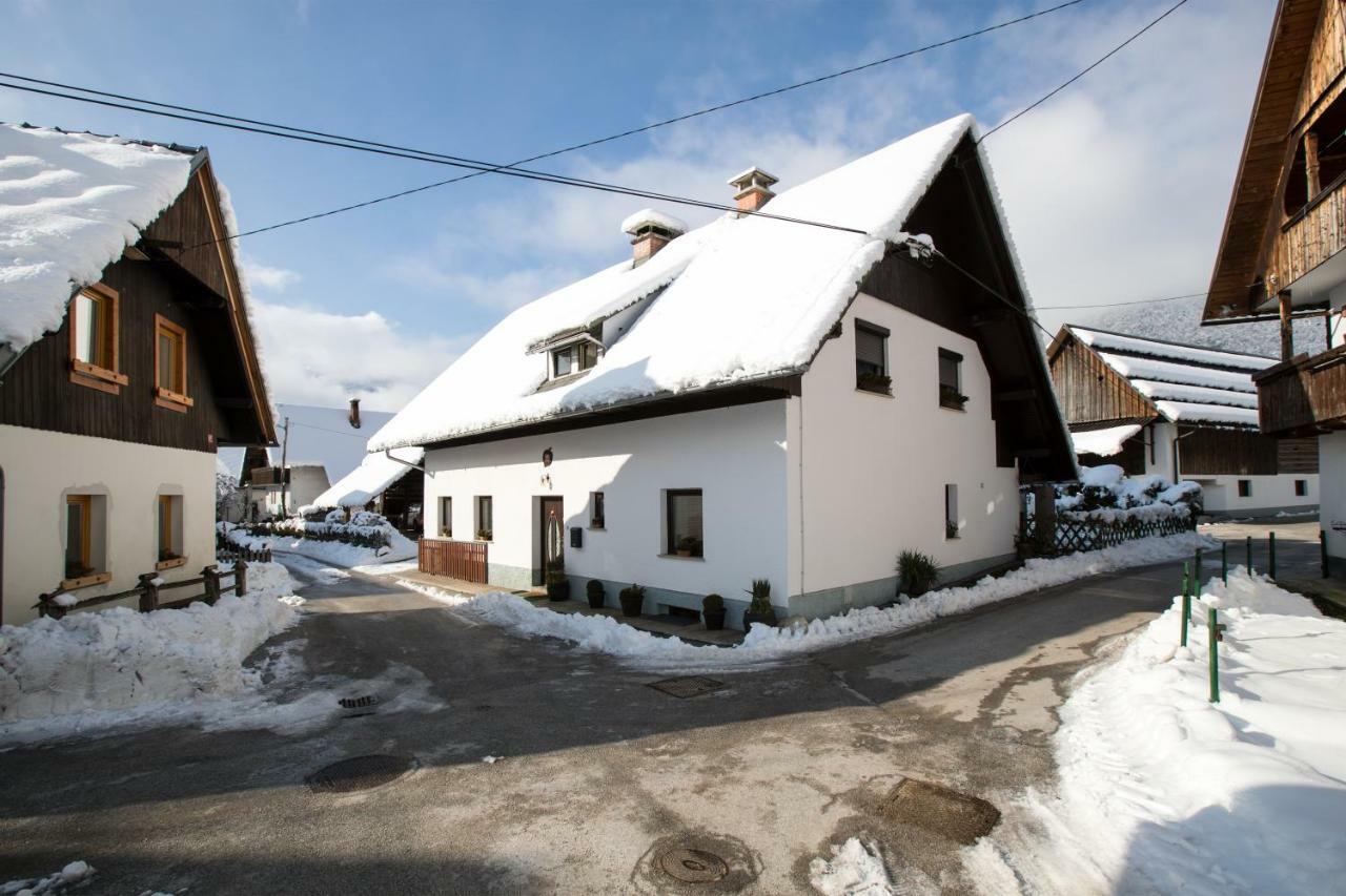 Apartments And Rooms Razen Bohinj Esterno foto