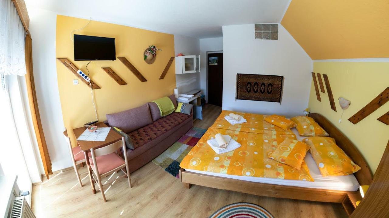 Apartments And Rooms Razen Bohinj Esterno foto